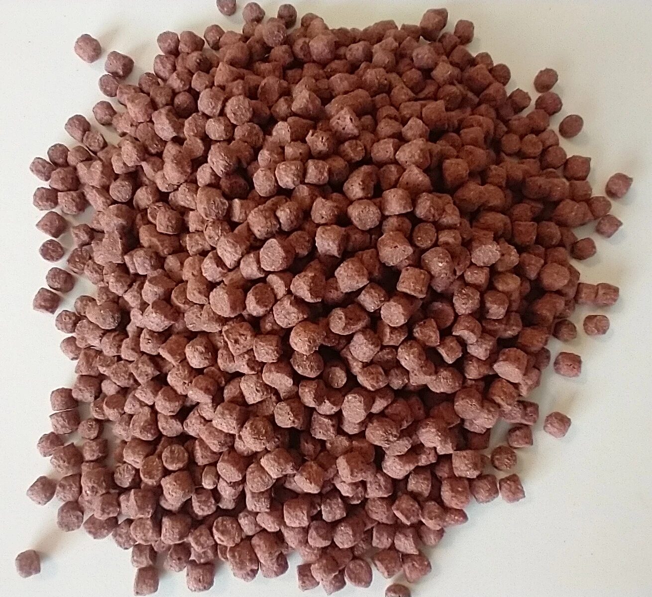 Goldfish and Koi Color Enhancing Pellets in 5.5mm Floating